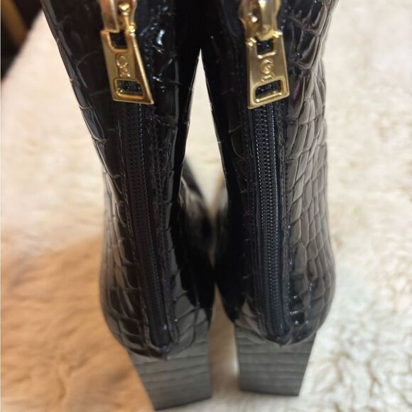 Good American Black Heeled Boots with Stiletto Heel - Picture 5 of 7